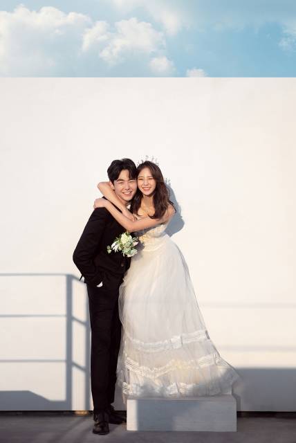 어반스튜디오+디아일+히엘 title=